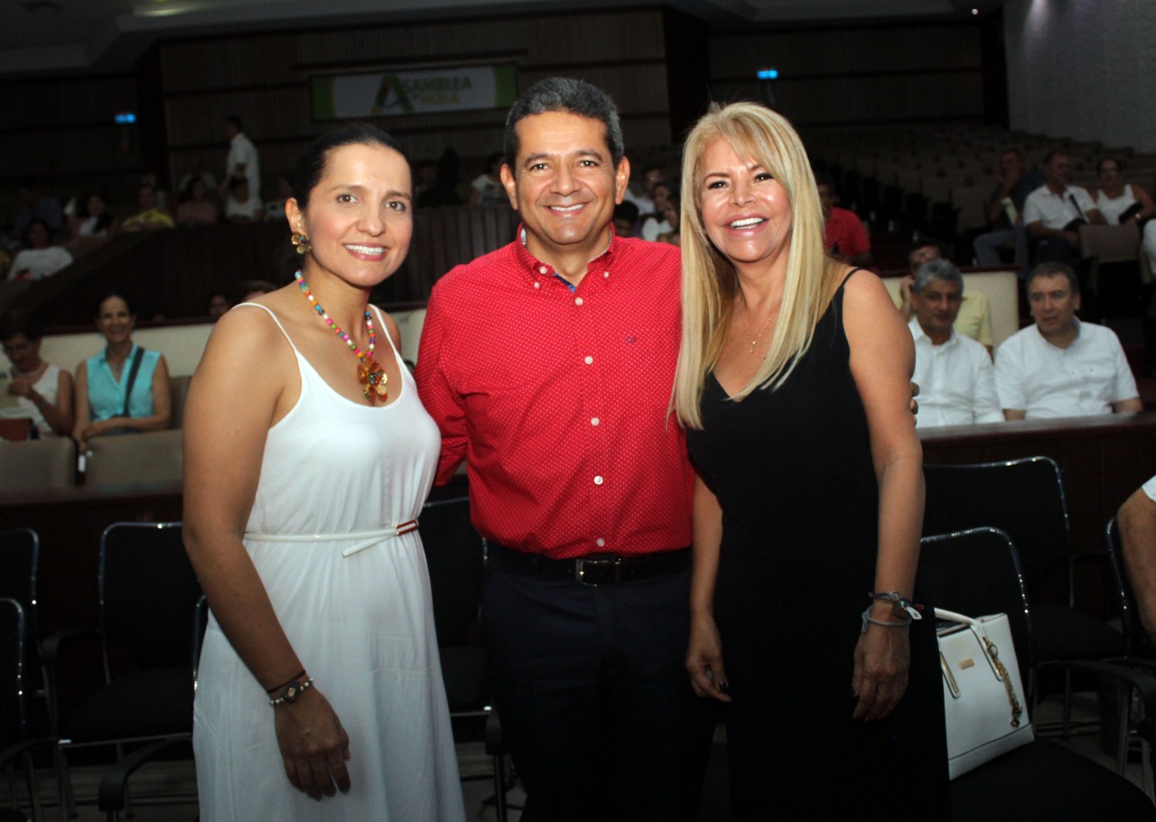 Diana Marcela Molina Argote, secretaria de Cultura del Huila, Ariel Rincón Machado, Presidente Ejecutivo de la Cámara de Comercio de Neiva y Miryam Hurtado de González.